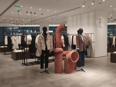 -URBAN REVIVO(上海中庚漫游城店)