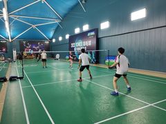 -佰德观岚记羽毛球馆