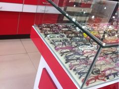 -朱师傅眼镜·蔡司·依视路·尼康(市先进店)