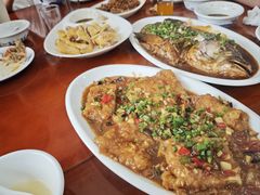 特色菜一品豆腐-品雅轩农家乐
