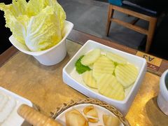 -左庭右院鲜牛肉火锅(金山万达店)