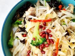新疆椒麻鸡-董小西的凉皮和椒麻鸡(三元桥店)