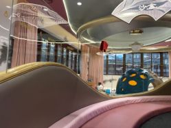 -奈尔宝·国风主题儿童乐园·亲子餐厅(豫园商城店)