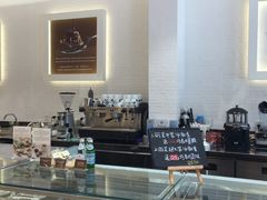 -VENCHI 闻绮(上海佛罗伦萨小镇店)