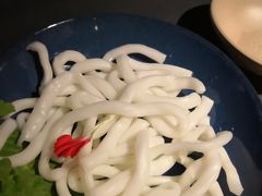 -老牌坊云南鱼豆花火锅(哈西万达店)