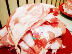 -洞庭洲·防空洞火锅·烧烤·铜锅涮肉(新百广场店)