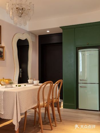 给我一个简单，再要一个复古