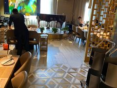 大堂-额尔敦牛厨师铜板烧