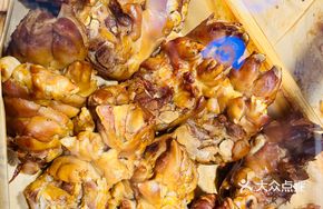 Eight Treasures Pig Trotter