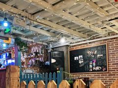 大堂-三个大叔烤羊肉串·炭炉砂锅菜(西三旗店)