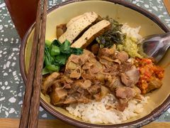 猪软骨剁椒拌饭-流浪地图剁椒卤汁拌饭(未来城购物广场店)