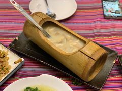 -香巴拉云南餐厅(华莱坞店)