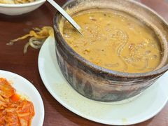 -亮亮小吃砂锅坛肉