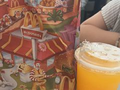 -麦当劳(上海虹桥站30B检票口楼上)