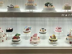 面包甜点陈列柜-好利来(乐堤港店)