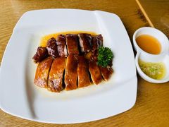 玫瑰豉油鸡拼烧鸭-点点心港式茶餐厅(南京西路店)