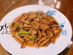 辣椒炒干笋-缘来聚·徽菜名店(黄山宏村店)