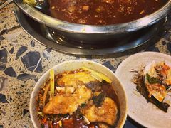 -肖肖酸萝卜鱼火锅(总店)