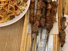 -歹歹的加个面过油肉拌面