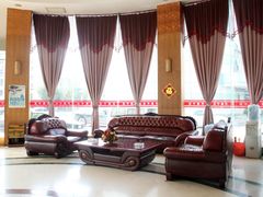 -怡莱酒店(上海大学店)