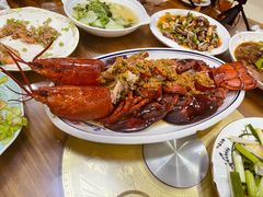 龙虾-天伦海鲜·老味道·青岛菜(栈桥天主教堂店)