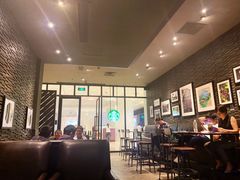 大堂-星巴克臻选(南京金茂览秀城店)