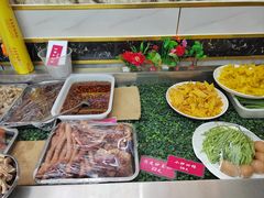 -一口猪海鲜浑锅·东北家常菜