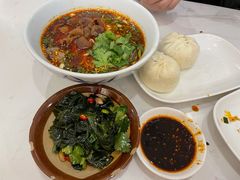 肥肠面-李与白包子铺(桐梓林店)