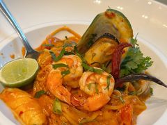 -Chom Cafe and Restaurant