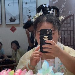 -一揽芳华汉服旗袍体验馆(拙政园店)