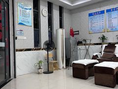 -创新足专业修脚(龙荷路店)