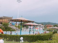 -汤山欢乐水世界