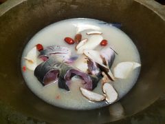 -咕嘟草帽鱼·牛奶一样的鲜鱼汤(包河万达广场创始店)