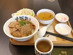 -熊吞·大碗丼烧肉饭(济宁万达广场店)