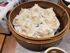 -莱莱小笼·乔艾