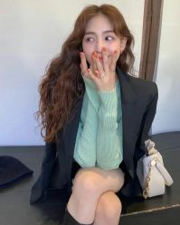 -苑苑发型设计