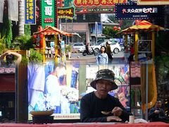 -三亚火车头万人海鲜广场