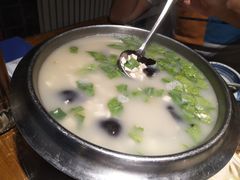牡蛎豆腐汤-95号酱骨·一块豆腐(展春园西路店)