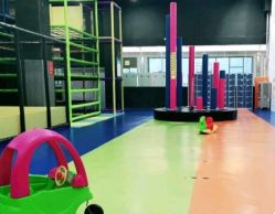 -蹦贝运动中心·蹦床·攀岩·闯关(龙岗店)