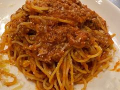 经典意大利细面配蒜味番茄酱-WOLFGANG PUCK KITCHEN & BAR(迪士尼小镇店)