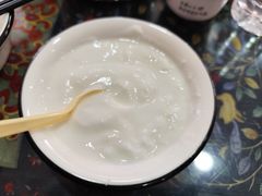 酸奶-泸沽肴(泸沽湖大洛水村农村信用社旁店)
