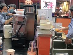 -爷爷不泡茶NOYEYENOTEA(武汉佰港城创始店)