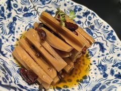 -铜锣湾·有麝自然香(渝北财富中心店)