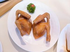 玻璃脆皮乳鸽-利苑酒家(金宝店)