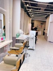 -PE SALON 