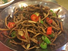干锅茶树菇-钓台野鱼馆(钱江国际时代广场店)