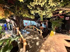 -城墙拐拐火锅(三峡广场黑金冠店)