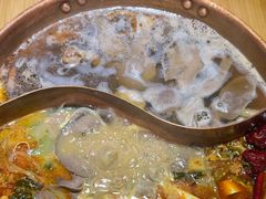 -洱火云南酸菜牛肉火锅(石景山当代商城店)