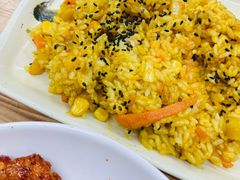 菠萝炒饭-亲昵春川鸡排(韩国美食街店)