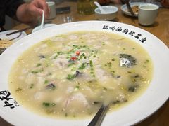 -严记小天府酸菜鱼(西四路店)